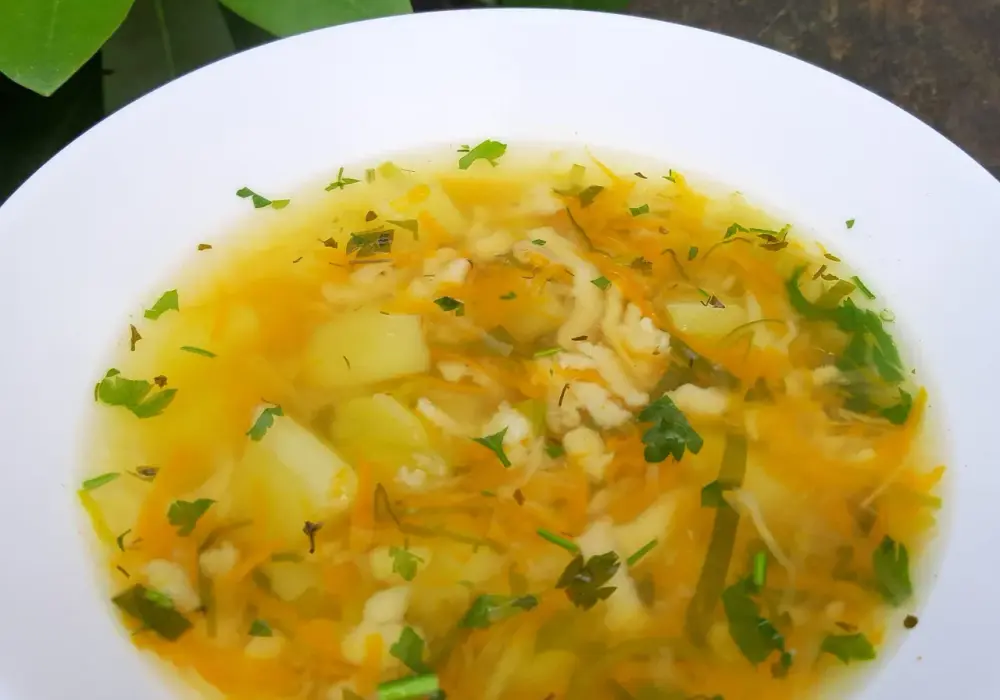 Domowa zacierka do zupy: prosty przepis krok po kroku bez wysiłku