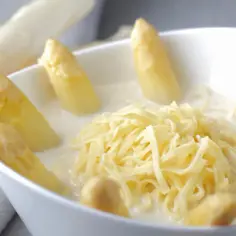 Pyszna zupa szparagowa krok po kroku. Prosty przepis, który zachwyci każdego