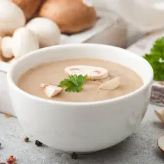Jak zrobić zupę krem z pieczarek: przepis krok po kroku