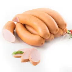 Kiełbasa parówkowa: Jak zrobić ją w domu? Nasz przepis krok po kroku
